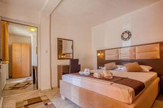 Апартаменты Apartments Tati Улцинь Номер-студио с террасой-2